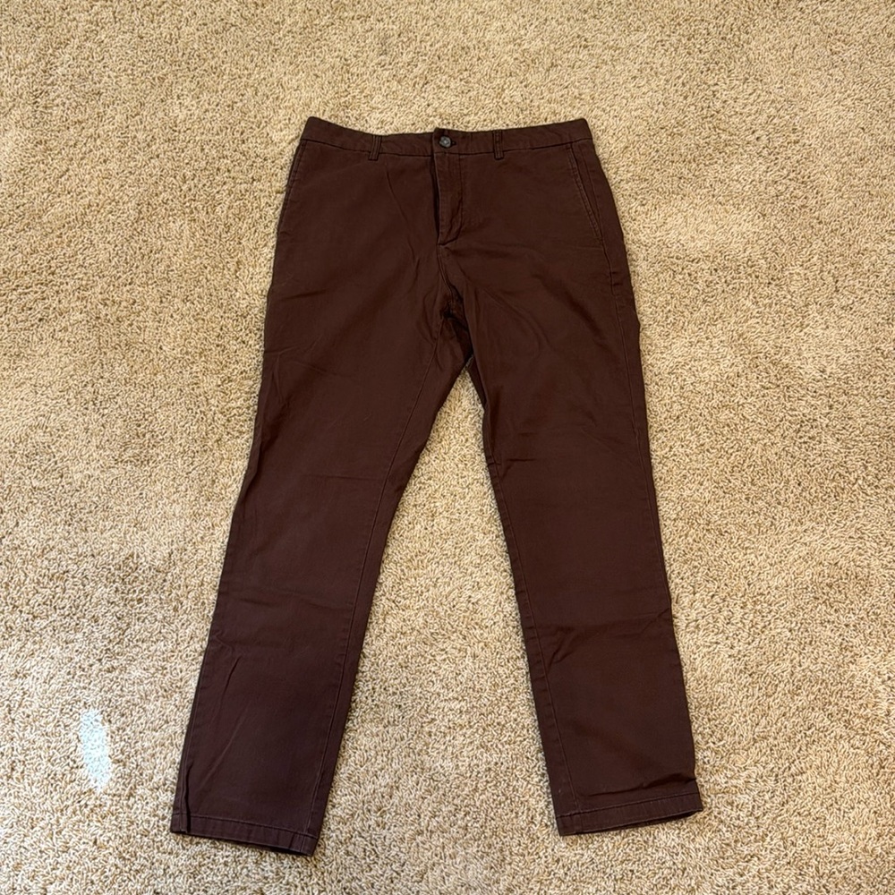 Old Navy Men’s brown Chino